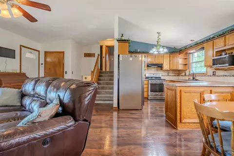 107 W 10th St, Gridley, IL 61744 photo 7
