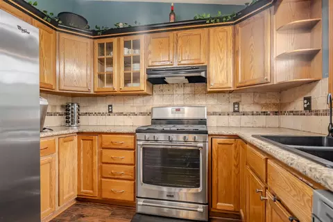 107 W 10th St, Gridley, IL 61744 photo 11