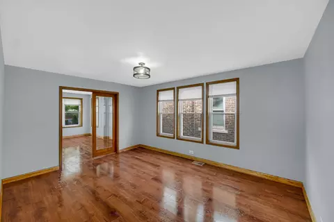 Living - 1515 E 85th St, Chicago, IL 60619 photo 2 of 2