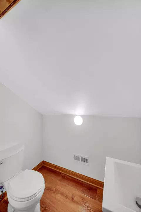 Bath - 1515 E 85th St, Chicago, IL 60619 photo 4 of 5