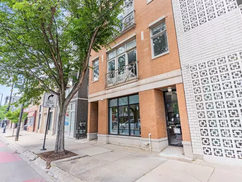 2052 W Chicago Ave #2, Chicago, IL 60622