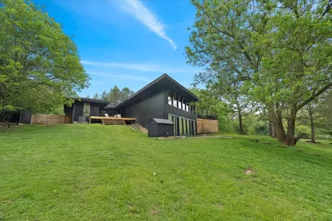 960 Deep Lake Rd, Antioch, IL 60002