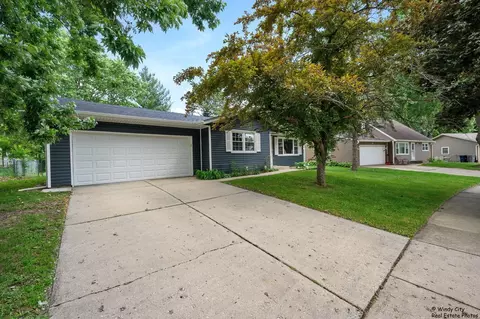 381 Purdue Ln, Elgin, IL 60123