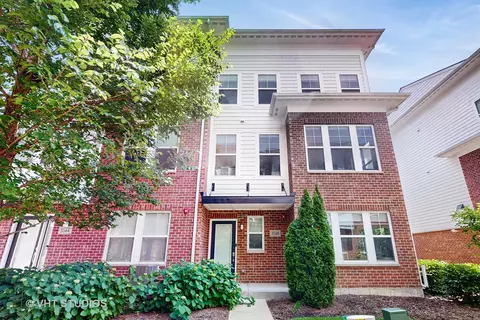 3546 Kemper Dr, Woodridge, IL 60517