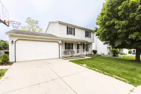 1214 Challis Dr, Bloomington, IL 61704 photo 2