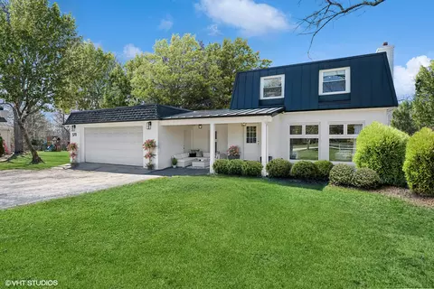 570 Happ Rd, Northfield, IL 60093