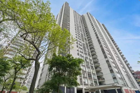 1460 N Sandburg Terrace Ter #1508A, Chicago, IL 60610