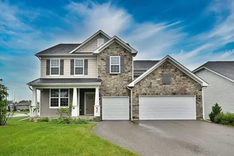 620 N Sullivan St, Addison, IL 60101
