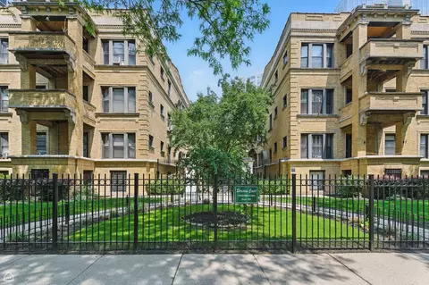 726 W Sheridan Rd #3S, Chicago, IL 60613