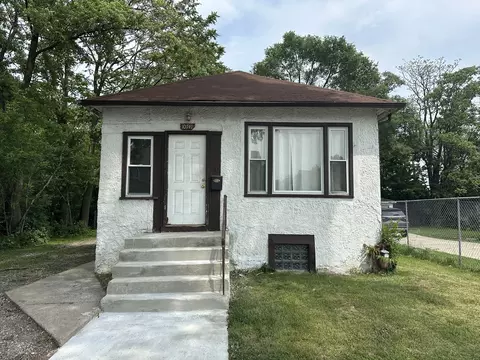 10741 S Glenroy Ave, Chicago, IL 60643