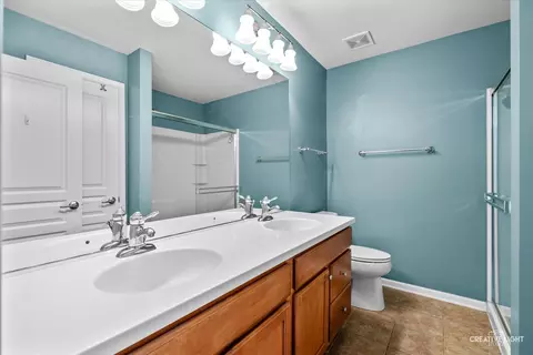 Bath - 114 Devoe Dr, Oswego, IL 60543 photo 2 of 3