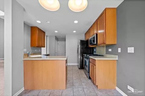 Kitchen - 114 Devoe Dr, Oswego, IL 60543 photo 2 of 3