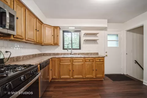 Kitchen - 135 Flora Ave, Glenview, IL 60025 photo 3 of 3