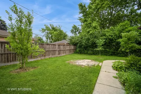 Exterior - 135 Flora Ave, Glenview, IL 60025 photo 4 of 4