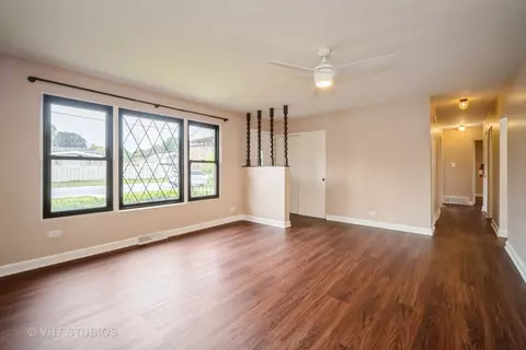 Living - 135 Flora Ave, Glenview, IL 60025 photo 1 of 2