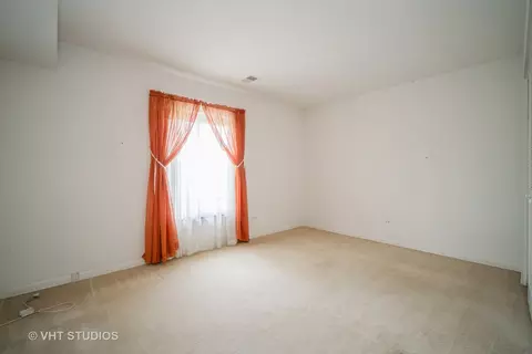 Bedroom - 1430 Lehigh Ave #B2, Glenview, IL 60026 photo 4 of 5