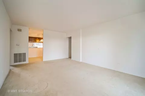 Living - 1430 Lehigh Ave #B2, Glenview, IL 60026 photo 1 of 3