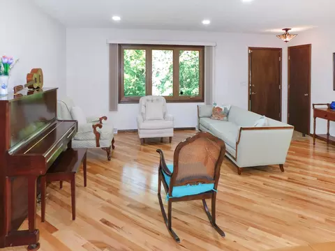 10282 Ray Dr, Roscoe, IL 61073 photo 4