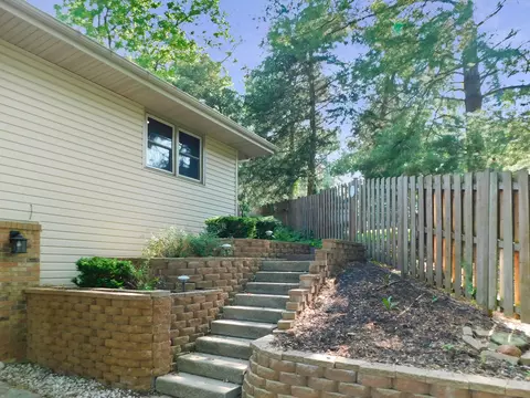 10282 Ray Dr, Roscoe, IL 61073 photo 54