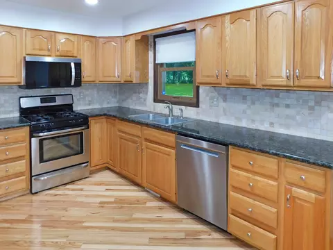 10282 Ray Dr, Roscoe, IL 61073 photo 13