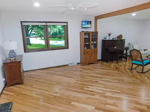 10282 Ray Dr, Roscoe, IL 61073 photo 9