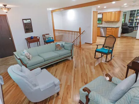10282 Ray Dr, Roscoe, IL 61073 photo 5