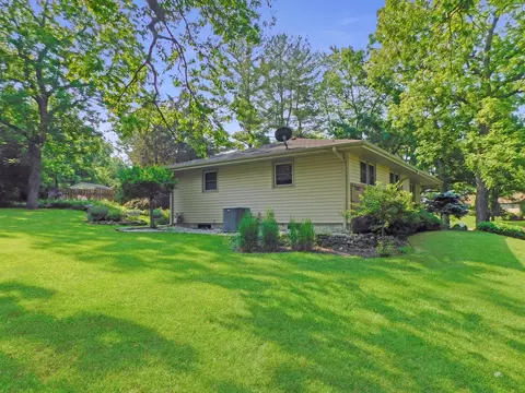 10282 Ray Dr, Roscoe, IL 61073 photo 42
