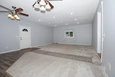 2002 Arrowhead Dr, Bloomington, IL 61704 photo 23
