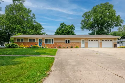 2002 Arrowhead Dr, Bloomington, IL 61704 photo 44