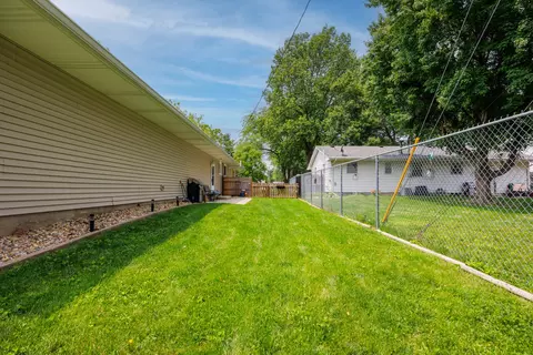 2002 Arrowhead Dr, Bloomington, IL 61704 photo 42