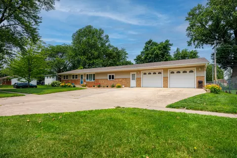 2002 Arrowhead Dr, Bloomington, IL 61704 photo 45