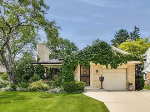222 Cornell Ave, Des Plaines, IL 60016