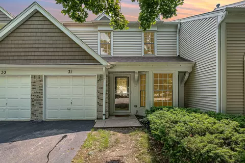 31 E Shagbark Ln, Streamwood, IL 60107