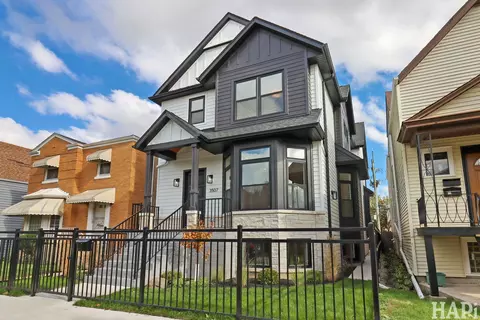 3507 N Whipple St, Chicago, IL 60618
