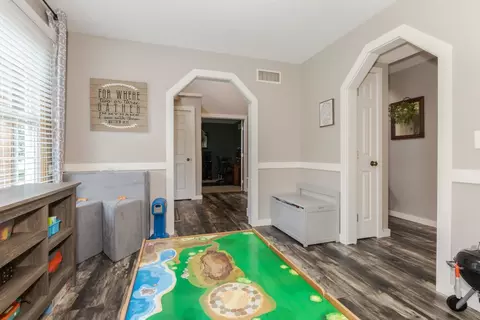 1608 Surrey St, Normal, IL 61761 photo 9