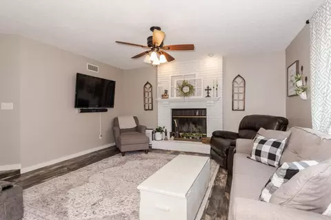 1608 Surrey St, Normal, IL 61761 photo 14