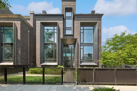 2756 N Magnolia Ave #PH, Chicago, IL 60614