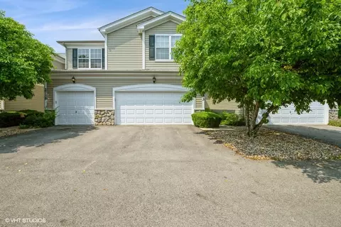 2733 Kendall Xing, Johnsburg, IL 60051