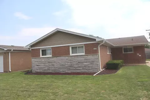 Exterior - 15153 Harding Ave, Midlothian, IL 60445 photo 4 of 4