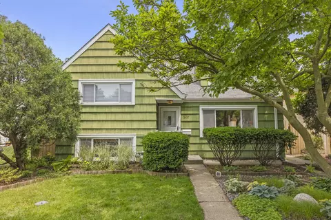 3637 Vernon Ave, Brookfield, IL 60513