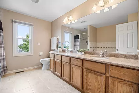 145 Barnes Rd, Elgin, IL 60124 photo 16