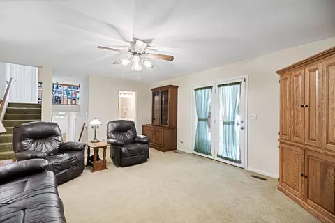145 Barnes Rd, Elgin, IL 60124 photo 22