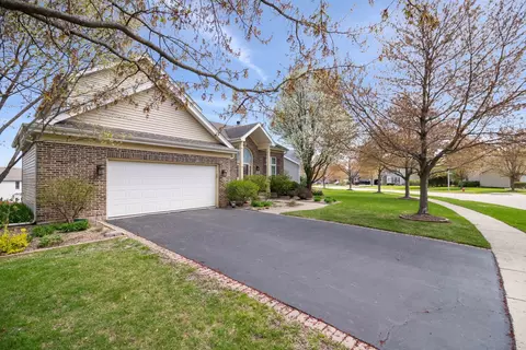 145 Barnes Rd, Elgin, IL 60124 photo 2