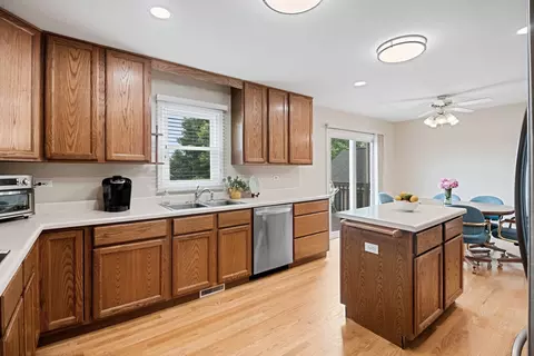 145 Barnes Rd, Elgin, IL 60124 photo 29