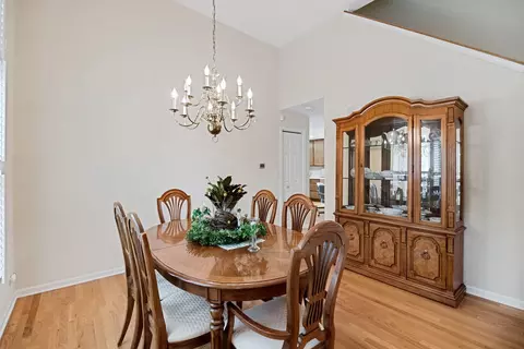 145 Barnes Rd, Elgin, IL 60124 photo 5