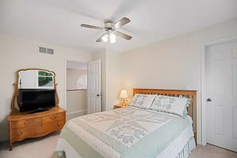 145 Barnes Rd, Elgin, IL 60124 photo 12