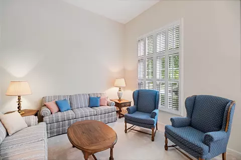 145 Barnes Rd, Elgin, IL 60124 photo 8
