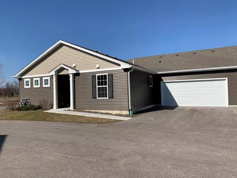 6455 Juniper Dr, Wonder Lake, IL 60097