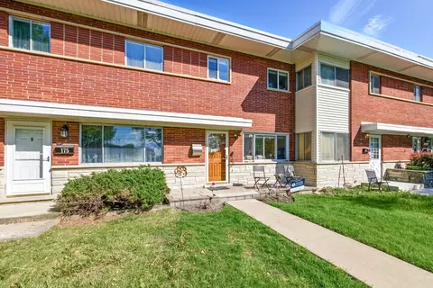 173 Village Ct, Des Plaines, IL 60016