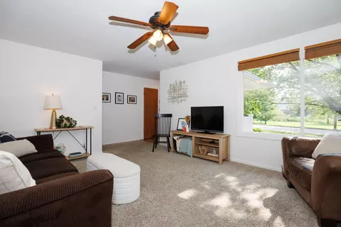 103 N Adelaide St, Normal, IL 61761 photo 9
